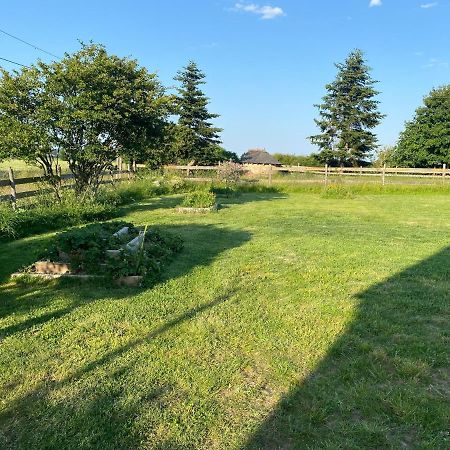 L'Ote De Brekilien Saint-Malon-sur-Mel Exterior foto
